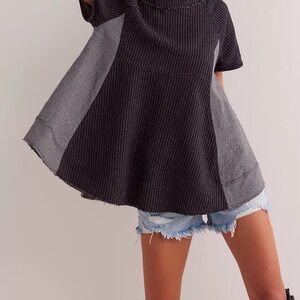 Boxy Black and Gray Short Sleeve Tunic